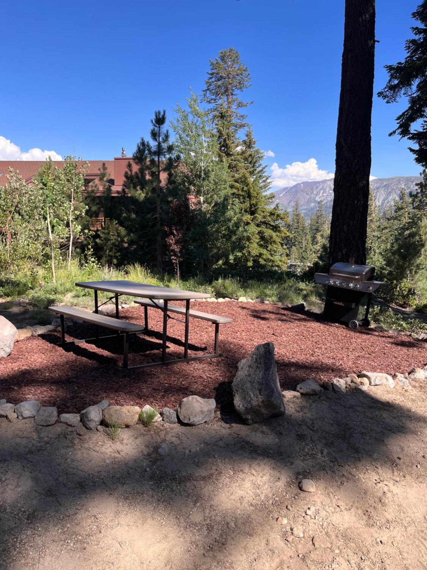 Tastefully Remodeled Condo At Mammoth Ski & Racquet Club, Hot Tub, Garage, 10 Min Walk To Ski Lifts Маммот-Лейкс Екстер'єр фото