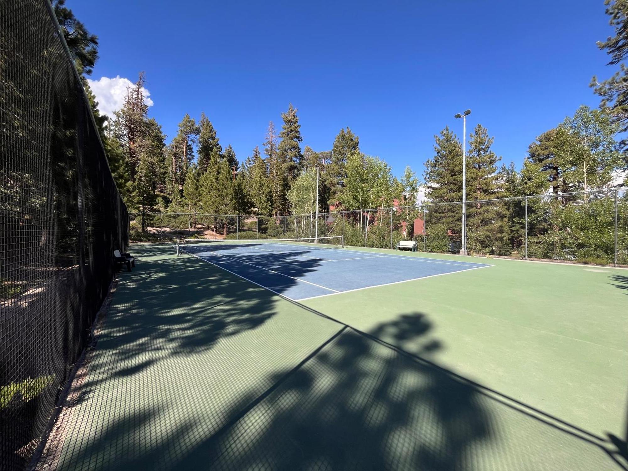 Tastefully Remodeled Condo At Mammoth Ski & Racquet Club, Hot Tub, Garage, 10 Min Walk To Ski Lifts Маммот-Лейкс Екстер'єр фото