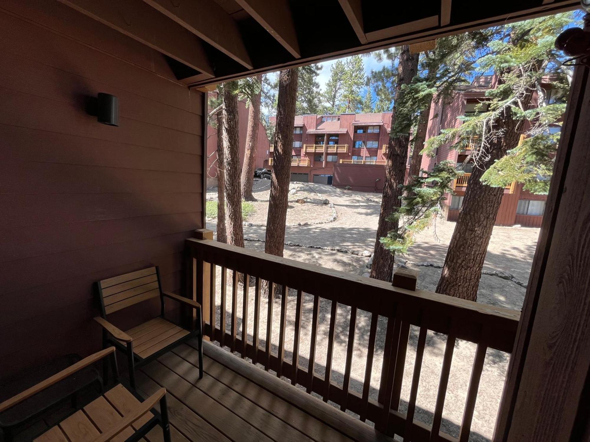 Tastefully Remodeled Condo At Mammoth Ski & Racquet Club, Hot Tub, Garage, 10 Min Walk To Ski Lifts Маммот-Лейкс Екстер'єр фото