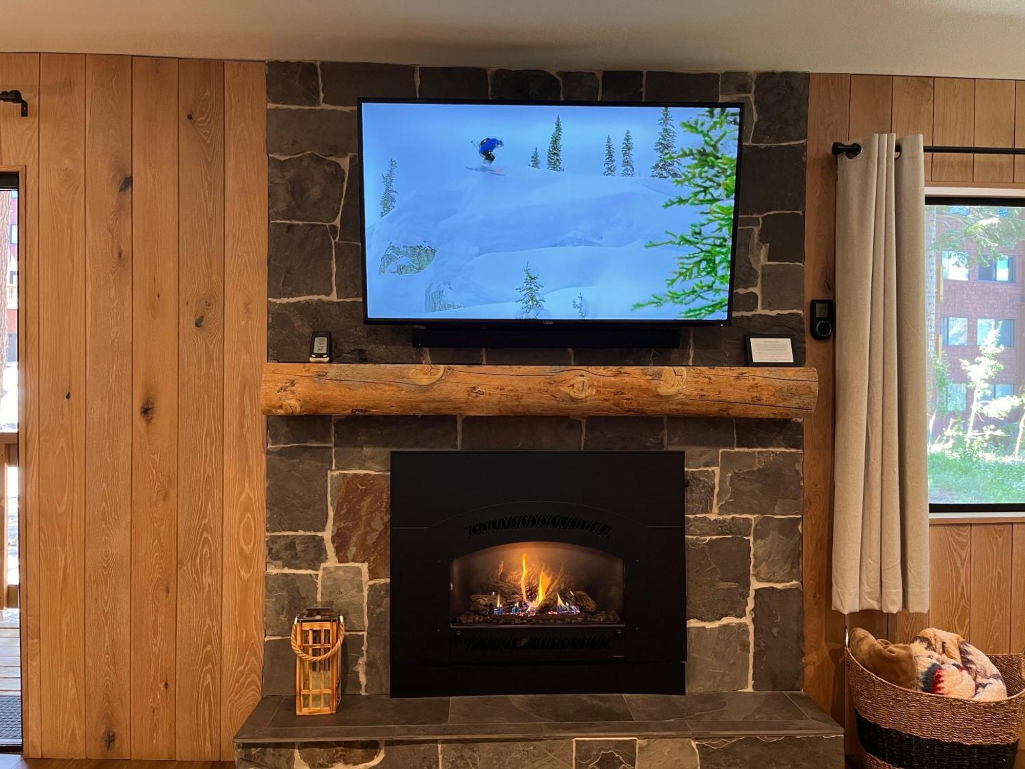 Tastefully Remodeled Condo At Mammoth Ski & Racquet Club, Hot Tub, Garage, 10 Min Walk To Ski Lifts Маммот-Лейкс Екстер'єр фото