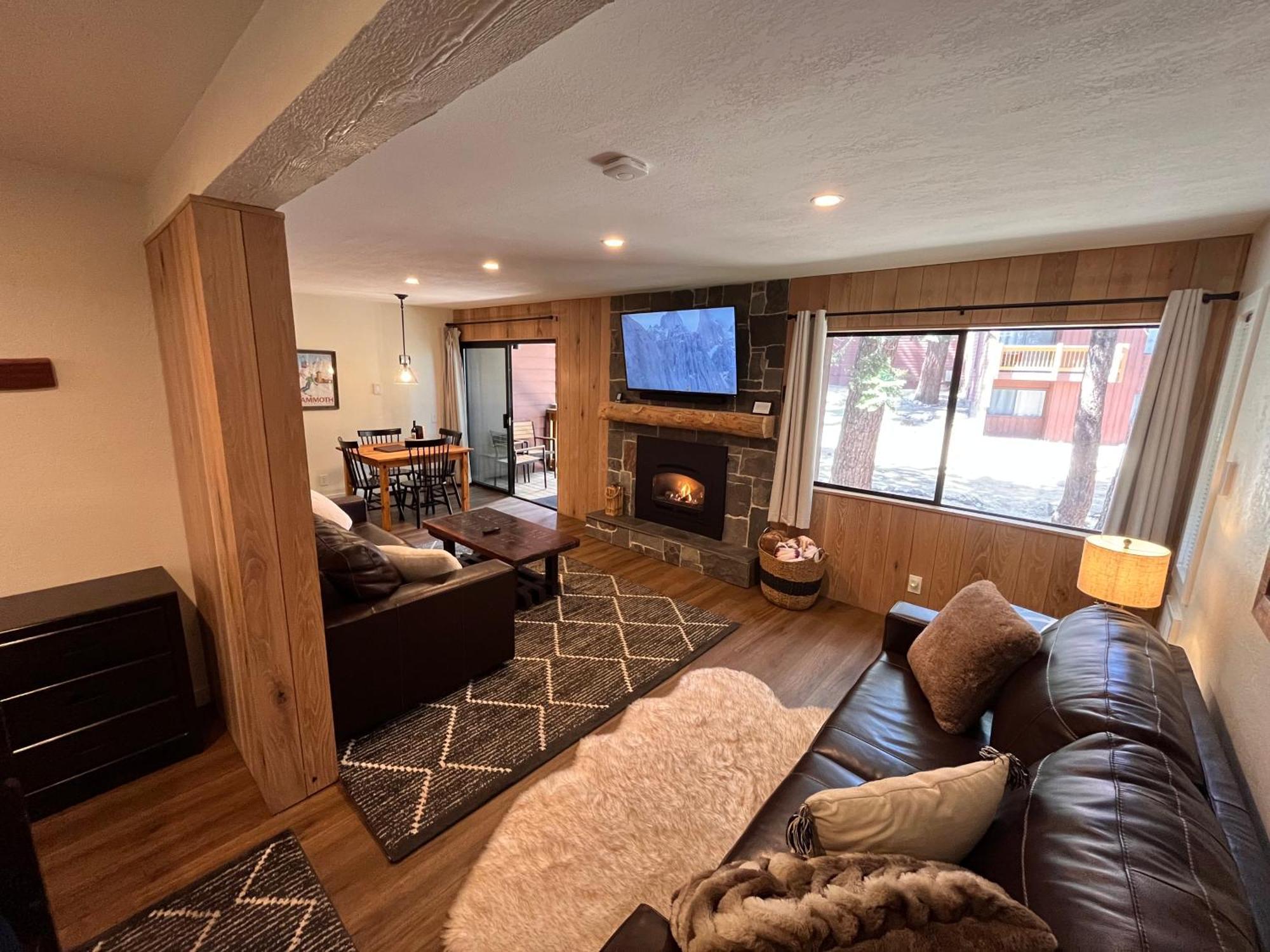 Tastefully Remodeled Condo At Mammoth Ski & Racquet Club, Hot Tub, Garage, 10 Min Walk To Ski Lifts Маммот-Лейкс Екстер'єр фото