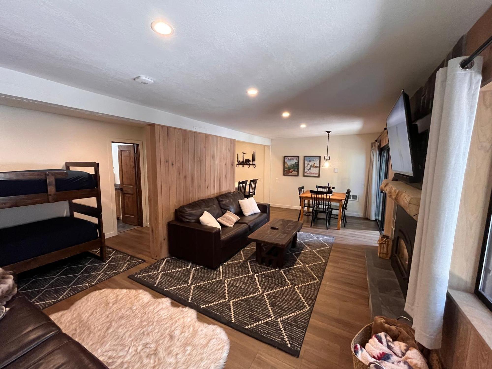 Tastefully Remodeled Condo At Mammoth Ski & Racquet Club, Hot Tub, Garage, 10 Min Walk To Ski Lifts Маммот-Лейкс Екстер'єр фото