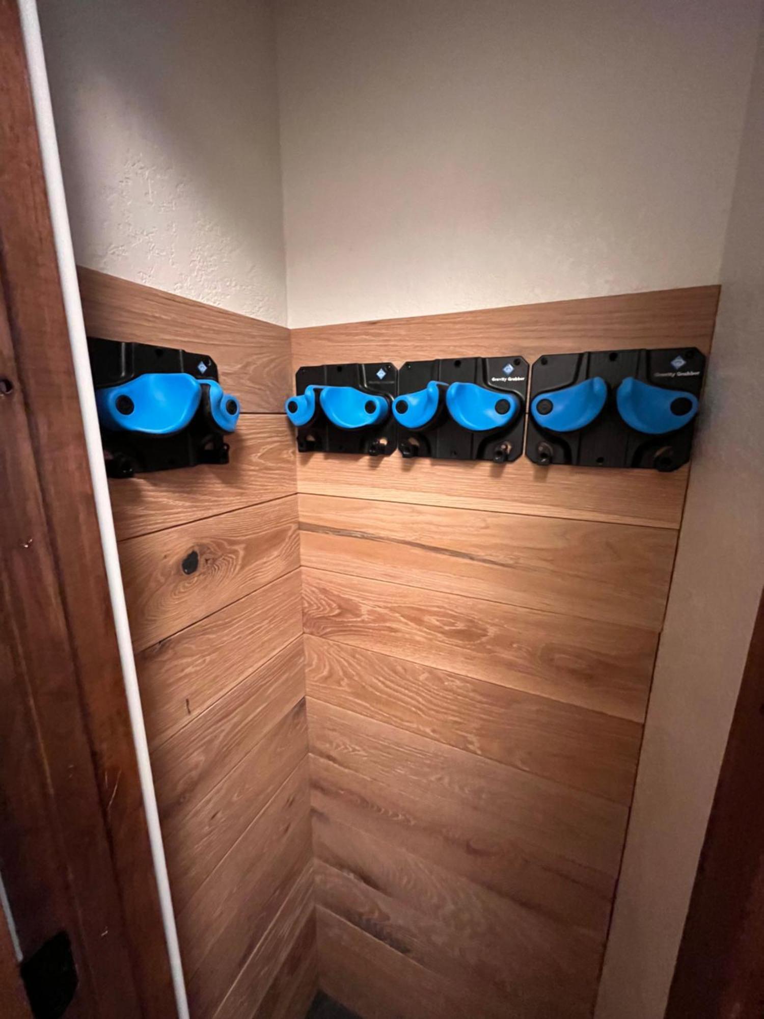 Tastefully Remodeled Condo At Mammoth Ski & Racquet Club, Hot Tub, Garage, 10 Min Walk To Ski Lifts Маммот-Лейкс Екстер'єр фото