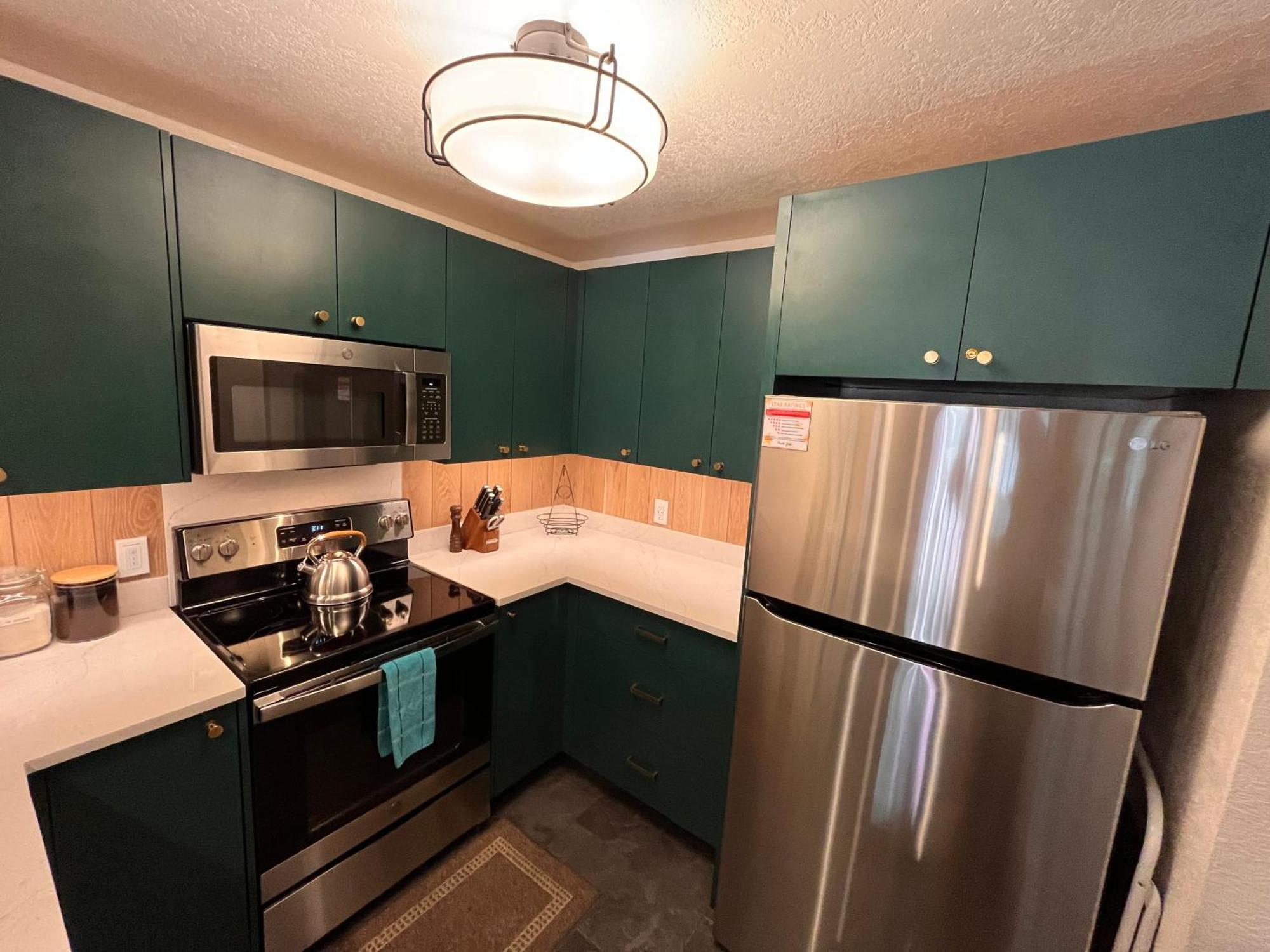 Tastefully Remodeled Condo At Mammoth Ski & Racquet Club, Hot Tub, Garage, 10 Min Walk To Ski Lifts Маммот-Лейкс Екстер'єр фото