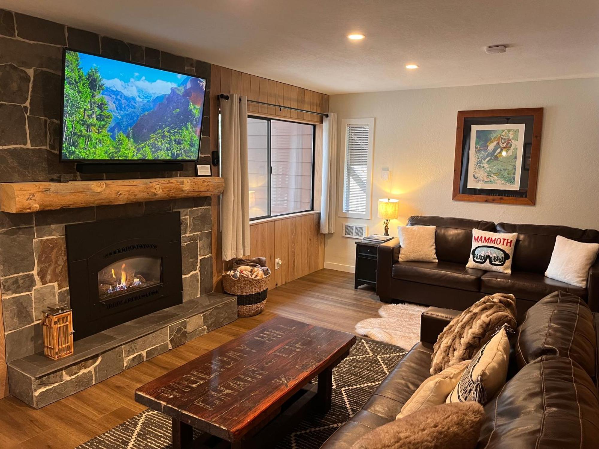 Tastefully Remodeled Condo At Mammoth Ski & Racquet Club, Hot Tub, Garage, 10 Min Walk To Ski Lifts Маммот-Лейкс Екстер'єр фото