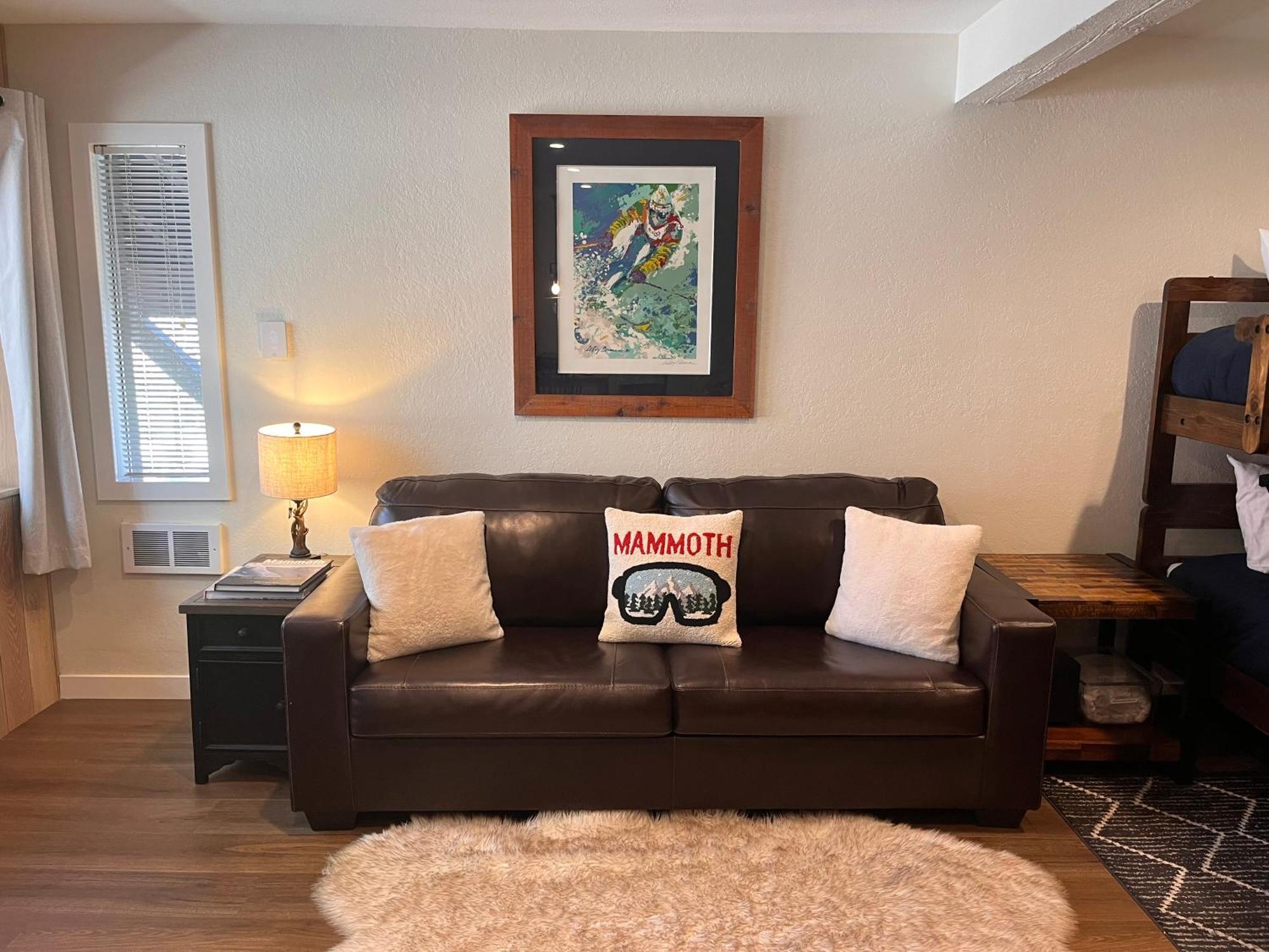 Tastefully Remodeled Condo At Mammoth Ski & Racquet Club, Hot Tub, Garage, 10 Min Walk To Ski Lifts Маммот-Лейкс Екстер'єр фото